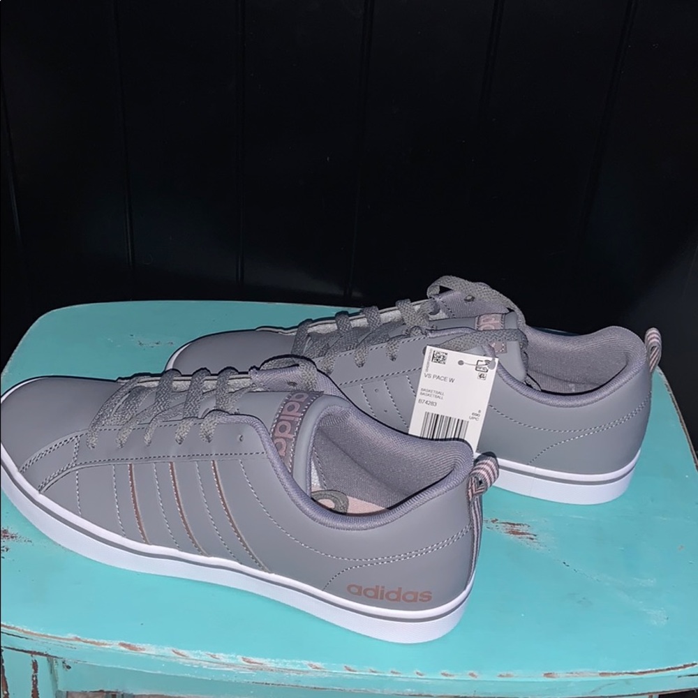 Women’s Adidas VS PACE Snealers Grey and Rose Gold